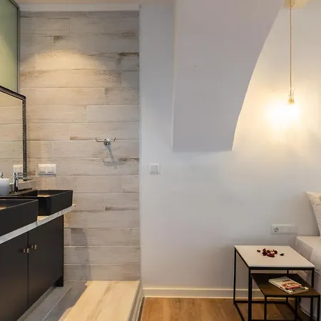 아파트 Anne Apartment, At The Venetian Port Of Rethimno!