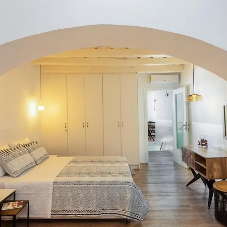 Anne Apartment, At The Venetian Port Of Rethimno! Rethimnon