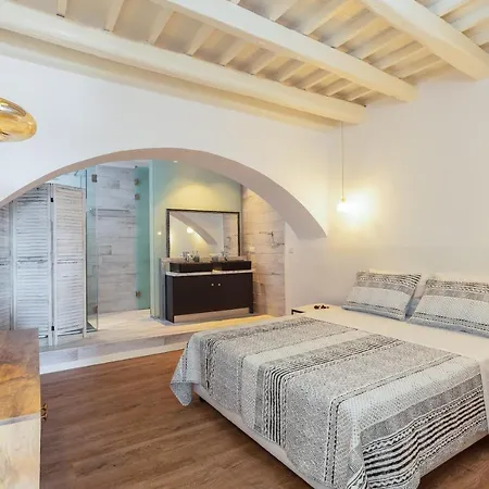 Appartement Anne Apartment, At The Venetian Port Of Rethimno!