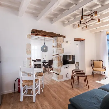 아파트 Anne Apartment, At The Venetian Port Of Rethimno! 레팀노