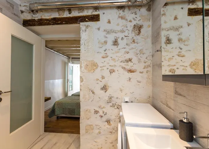 Anne Apartment, At The Venetian Port Of Rethimno! Apartment *