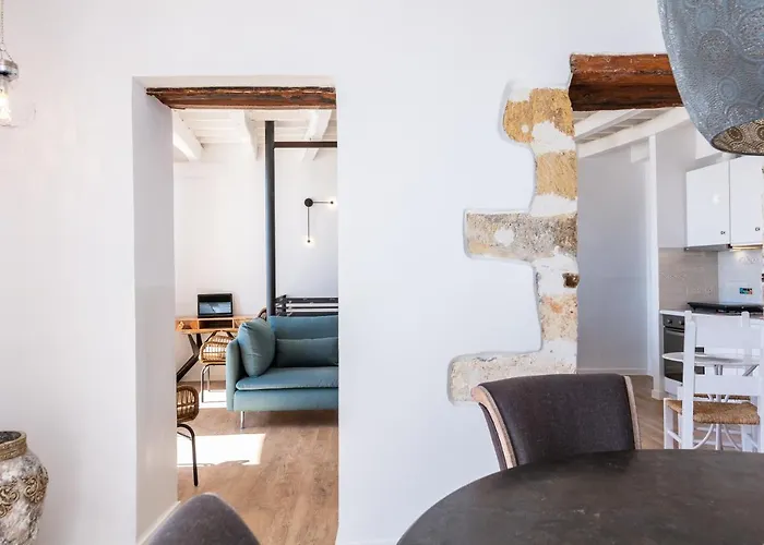 Apartment Anne Apartment, At The Venetian Port Of Rethimno!