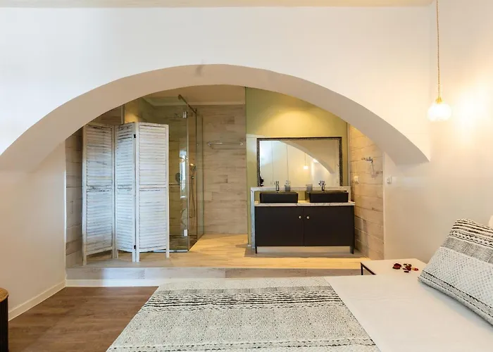 Anne Apartment, At The Venetian Port Of Rethimno! * Rethymno (Crete)