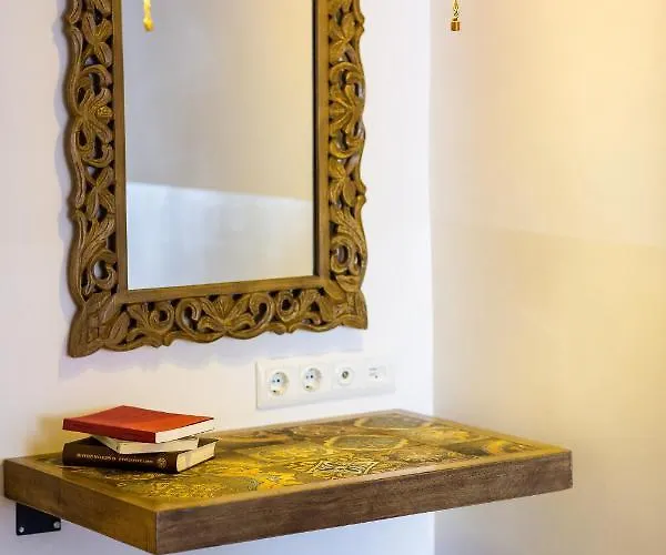 Anne Apartment, At The Venetian Port Of Rethimno! Apartment